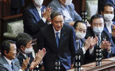 Yoshihide Suga, nombrado primer ministro japonés para continuar el trabajo de Abe