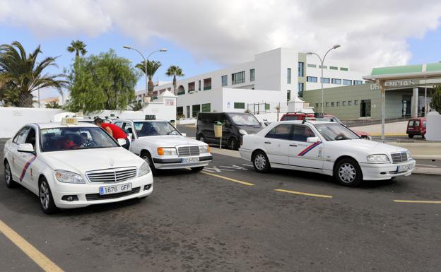 Arrecife aplaza el abono de la ayuda a los taxistas y la revisión de las tarifas
