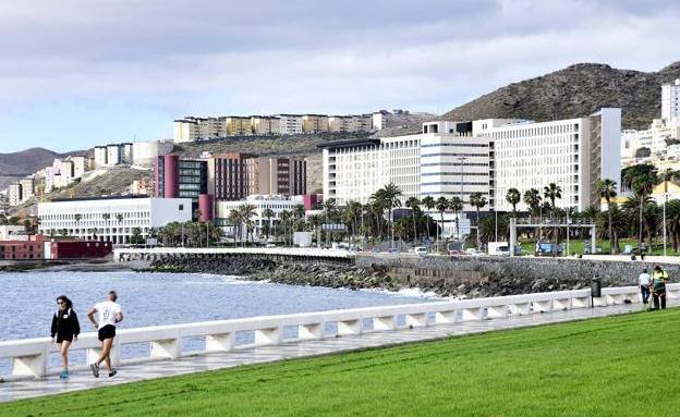 Intersindical Canaria pide reforzar las medidas preventivas para evitar más brotes en los hospitales