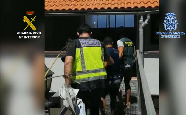 Desarticulado un grupo que introducía cocaína en las islas