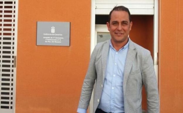 La jueza aprecia indicios de tres delitos de Blas Acosta al frente de Gesturpa