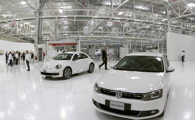 La venta de coches en Canarias sufre un cuarto mes de caída libre