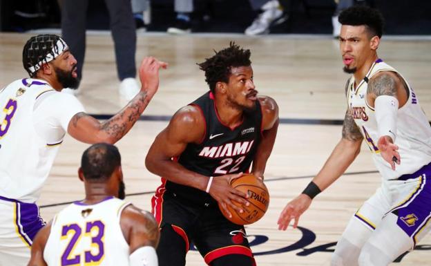 Con un Butler heroico, Miami no se rinde ante los Lakers