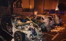 Arden cuatro coches de madrugada en Vecindario