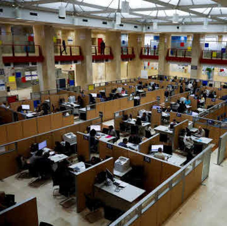 La Administración ha perdido casi un 20% de su empleo en la última década