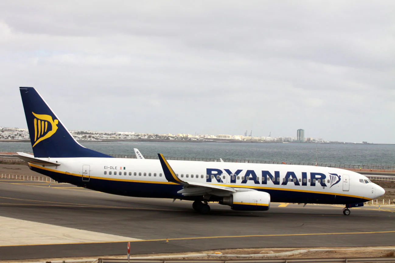 Avión de Ryanair en Guacimeta. 