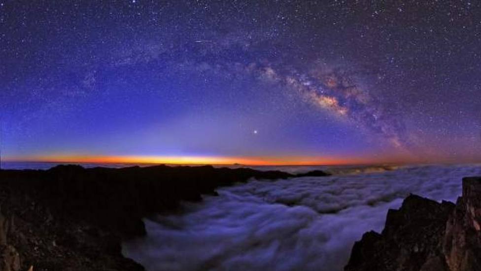 La Palma apaga las luces y mira a las estrellas