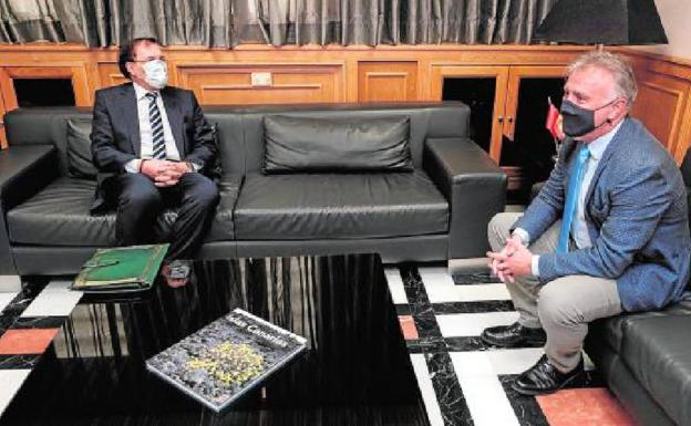 El presidente canario quiere viajar «cuanto antes» a Rabat