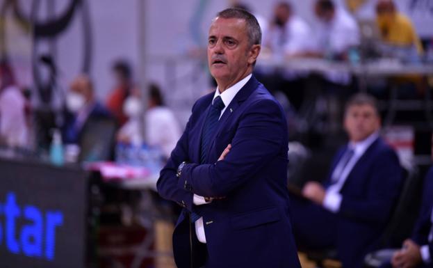 Porfi Fisac: «El club debe tomar sus decisiones; si me quieren echar o cortar, lo comprendo»