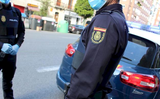 Lo arrestan en Arrecife por ir sin mascarilla y amenazar a viandantes y Policía