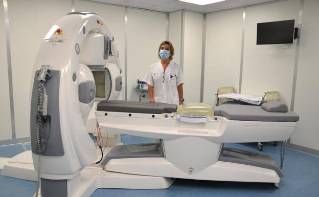 El Negrín incorpora un equipo de hipertermia para mejorar los resultados en oncología