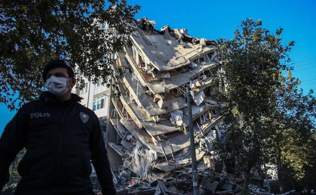 Suben a 51 las víctimas mortales en Turquía causadas por el terremoto