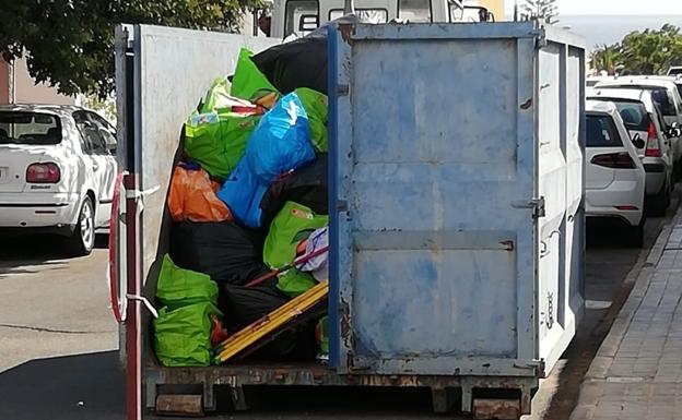 Retirados 12.000 kilos de la casa que el Ayuntamiento mandó limpiar