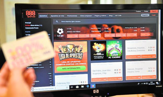 La adicción al juego 'online' crece entre los más jóvenes de manera «alarmante»