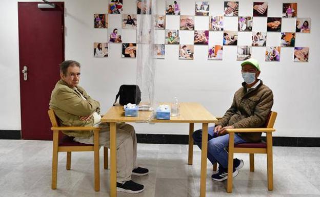 Las llamadas al teléfono de las personas mayores aumentan un 148%