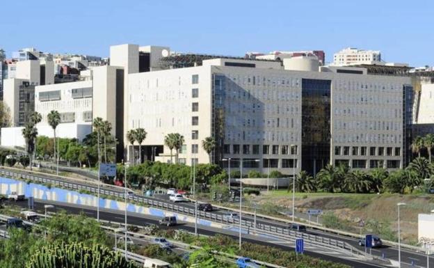 El Negrín recibe un notable alto en la encuesta de satisfacció́n al alta hospitalaria