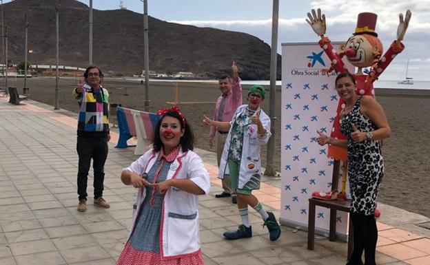 La Fundación La Caixa renueva su apoyo a las visitas de los payasos a los pacientes del Hospital