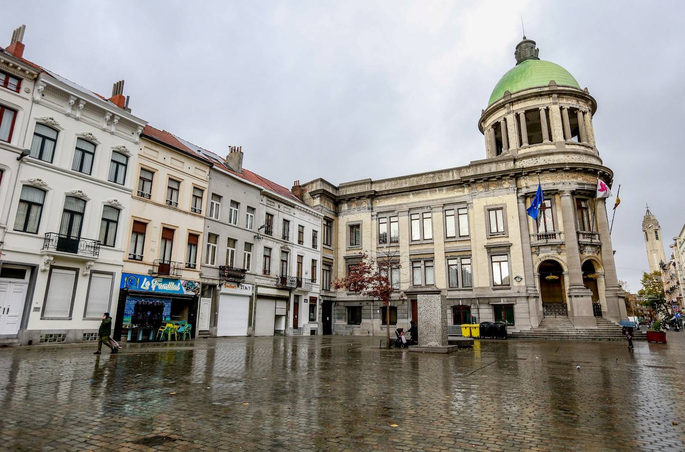 Tres heridos tras un tiroteo y una agresión con cuchillo en Bruselas
