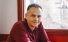 El 'Mediodía eterno' de Santiago Gil gana el Premio Internacional de Novela Pérez Galdós