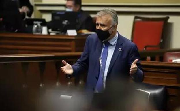 Torres admite que Marlaska se «equivoca gravemente» con el tiempo que los migrantes pasan en Arguineguín