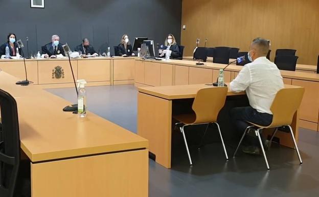 «Era un dios para mi, pero 20 años después sigo destrozado»