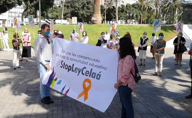 Concentración en la capital grancanaria contra la ley Celaá