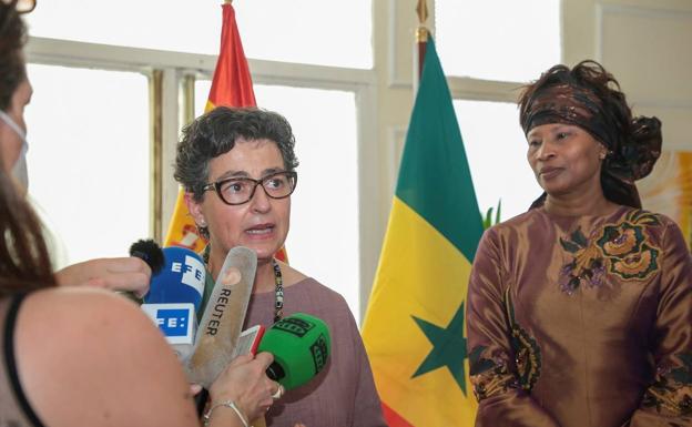 González Laya advierte en Senegal contra la migración que usa «vías ilegales»