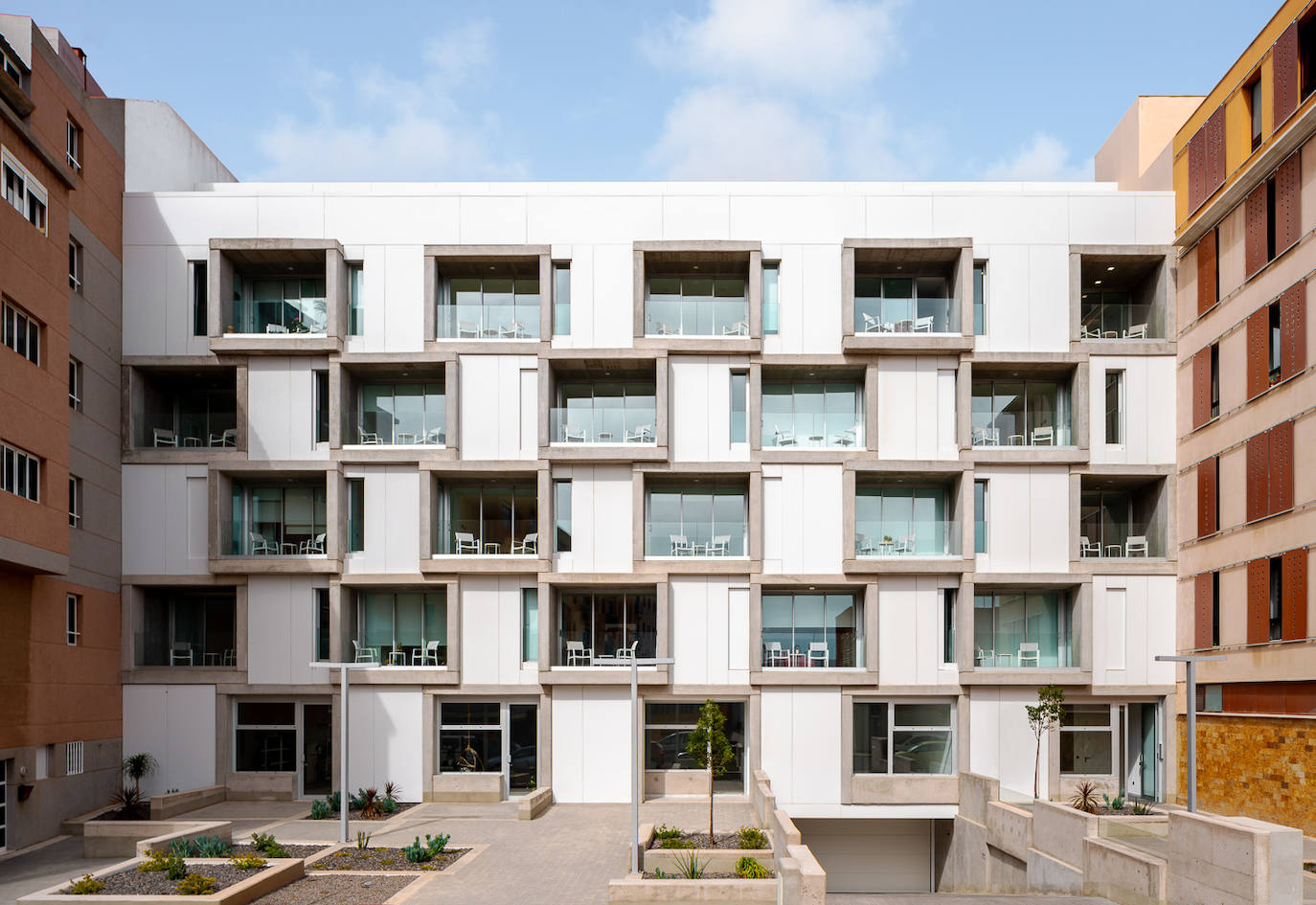 Edificios Singulares recibe el reconocimiento del Colegio de Arquitectos por su residencial Lola Massieu