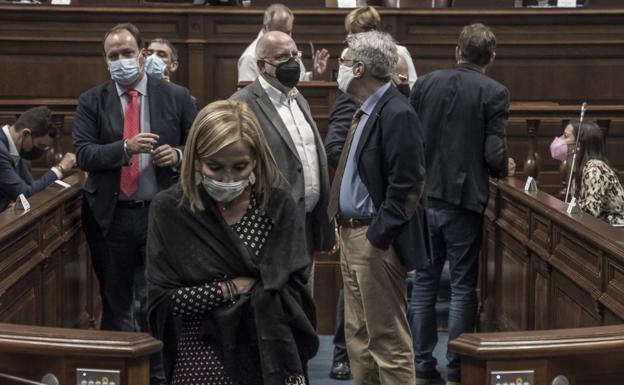 Los presupuestos de Torres superan su primera prueba al quedarse el PP solo en su rechazo