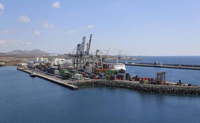 Puertos invertirá 479.000 euros en mejorar la zona de contenedores de Los Mármoles