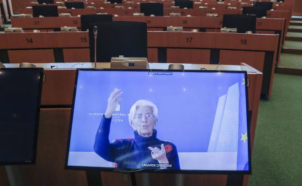 El Eurogrupo pacta la reforma del fondo de rescate y amplía el 'colchón' bancario