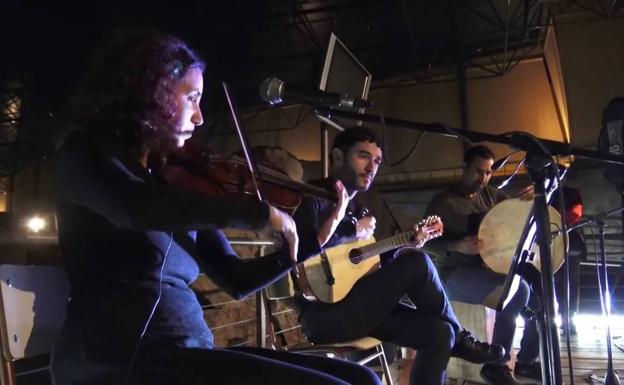 La Cueva Pintada organiza dos visitas nocturnas con música en directo