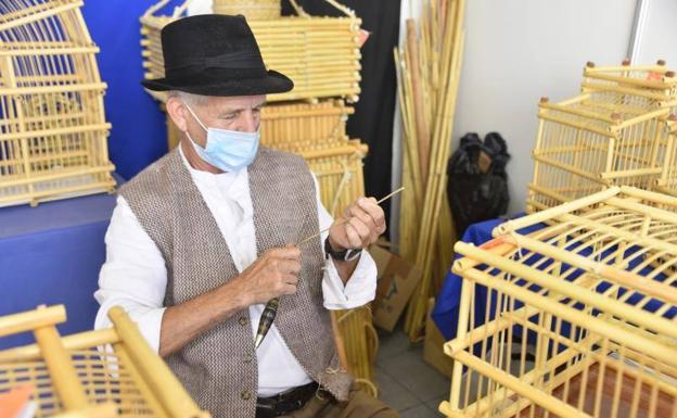 Piezas únicas de 32 oficios y 104 artesanos