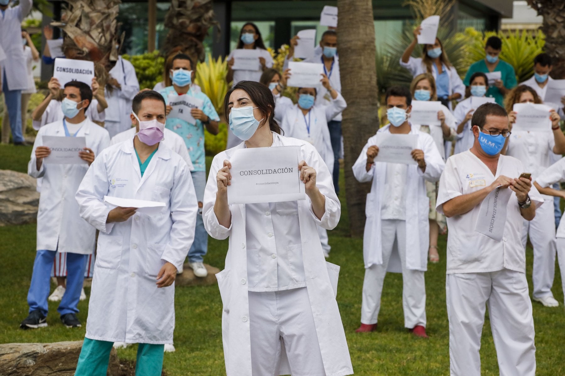 Los especialistas temporales, en huelga tras no llegar a un acuerdo con Sanidad