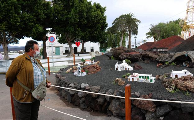 Primeras visitas al gran belén de Yaiza