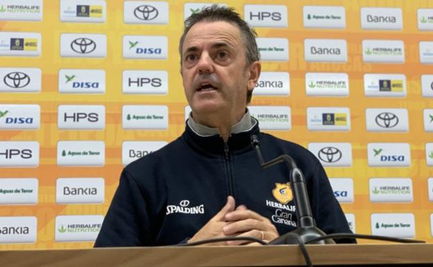 Porfi Fisac: «Estamos en la parte baja y debemos pensar solo en salir de ahí»