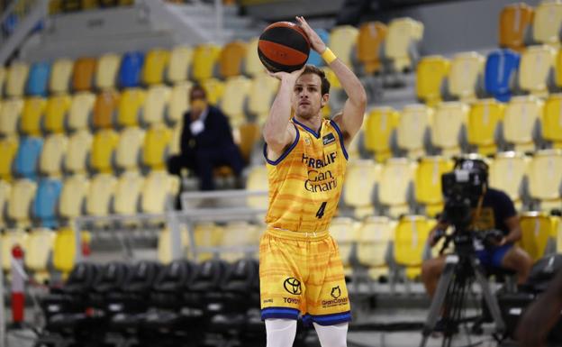 Frankie Ferrari rompe con el Granca y toma rumbo a Sevilla, donde le aguarda el Betis