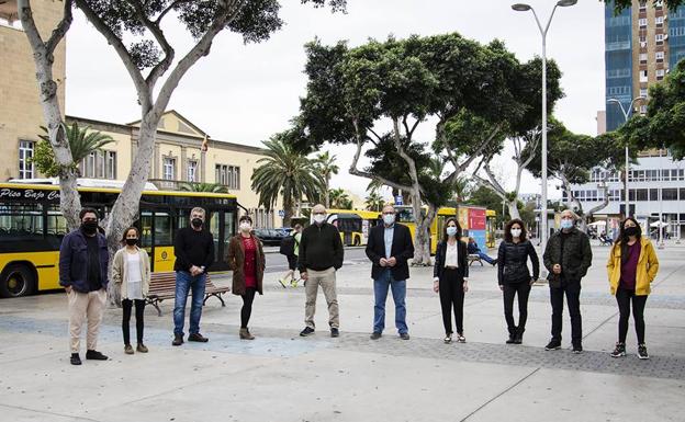 Guaguas Municipales inunda la ciudad de color y arte con la exposición itinerante Mueve tu Talento 2020
