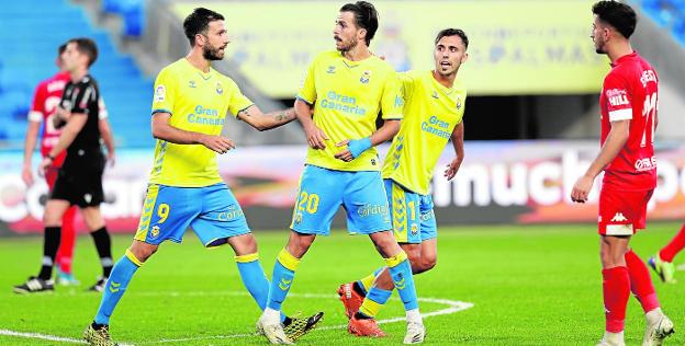 Estadio vacío como así se lo merecen