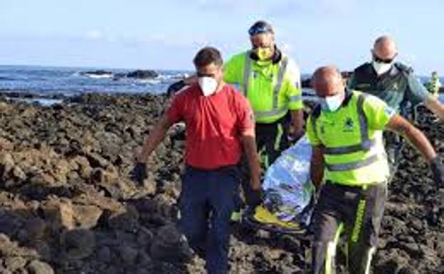 Protección para los inmigrantes que identificaron al patrón de la patera que zozobró en Órzola