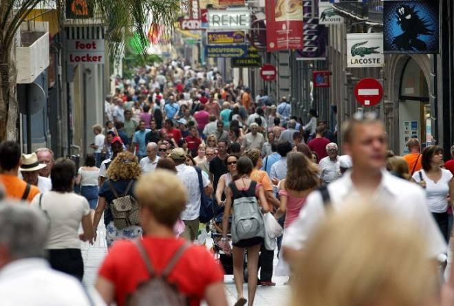 Canarias entre las comunidades que más crece su población (1,38% en 2019), hasta los 2,23 millones