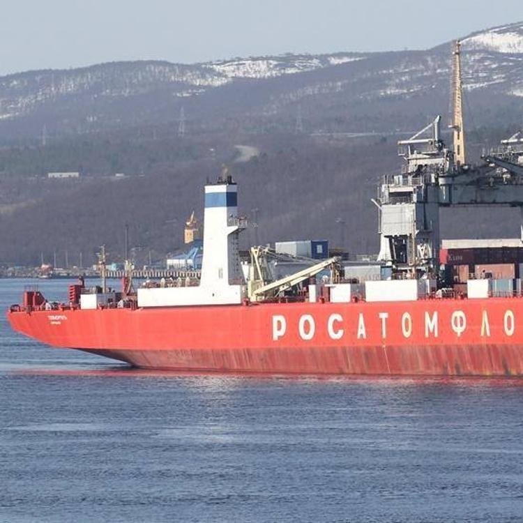 Salvamento evacúa al capitán del carguero nuclear ruso por posible meningitis
