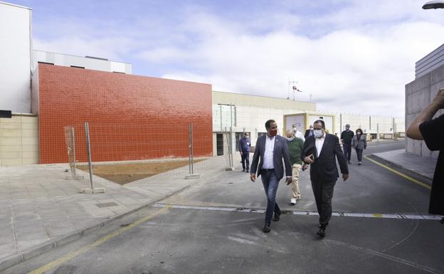 El equipamiento técnico del búnker oncológico vuelve a retrasarse