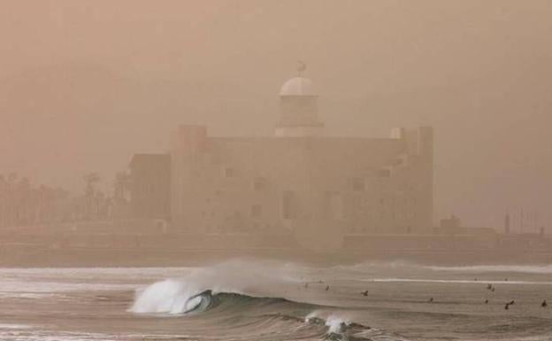 La calima regresa para Nochebuena