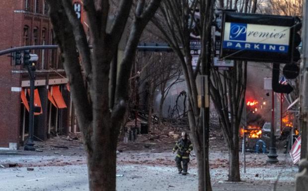 Una explosión sacude el centro de Nashville la mañana de Navidad