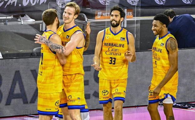 Felicidad plena desde la defensa