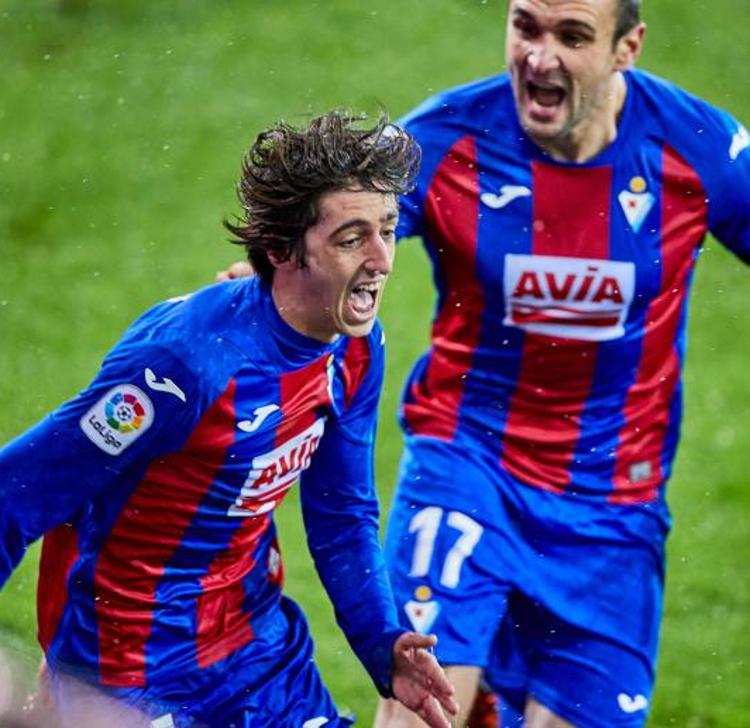Vídeo: Bryan Gil devora al Granada