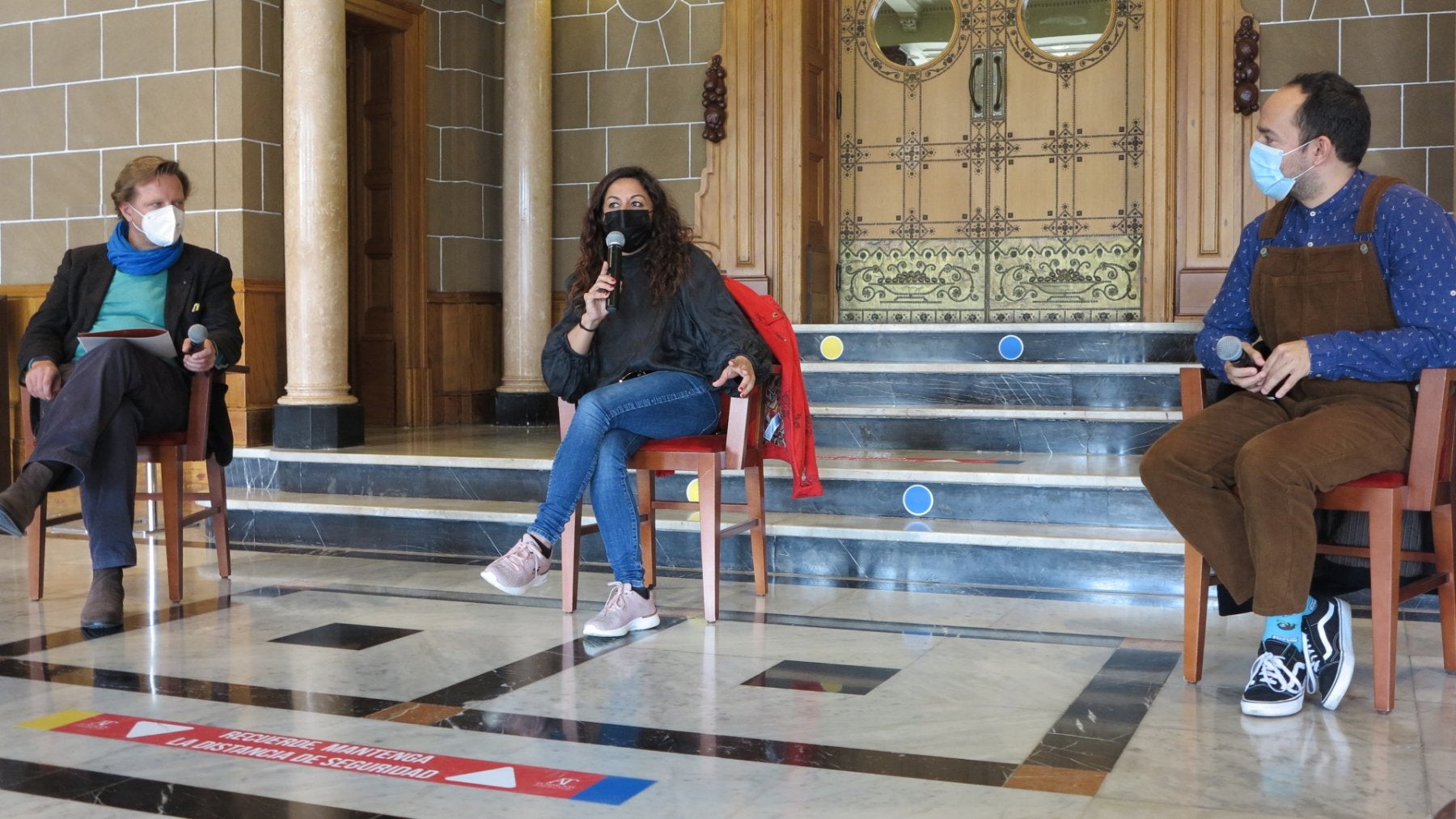 Cristina Medina: «La felicidad no está en encontrar a nuestro príncipe»