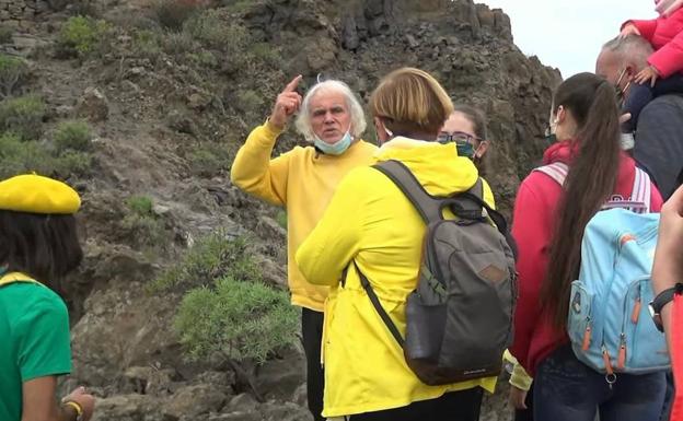 El padre Báez, sin mascarilla y en zonas prohibidas del Bentayga