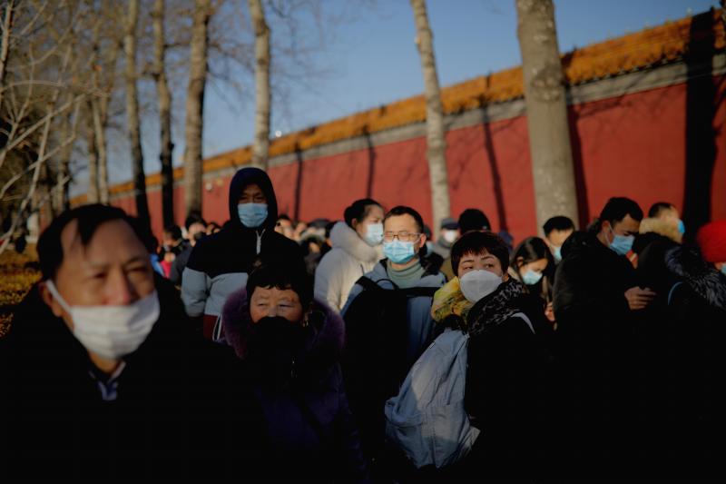 Irlanda cierra las escuelas y China confina a 11 millones de personas